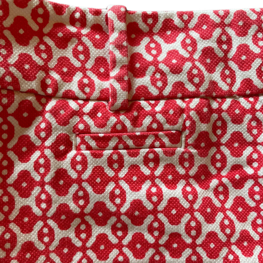 LOFT Riviera Red Pattern Shorts Size 00 - Picture 4 of 4